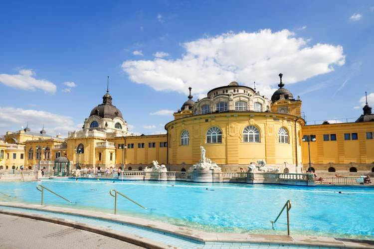 Széchenyi-Heilbad Budapest – das größte Heilbad in ganz Europa