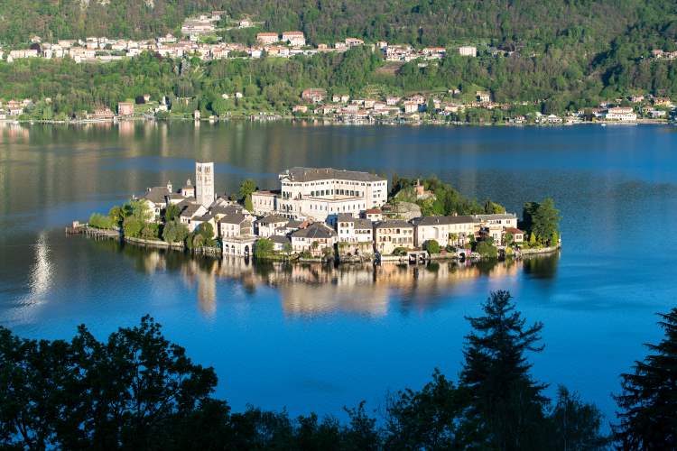 Orta San Giulio – sehenswerte Stadt am Ostufer des Ortasees