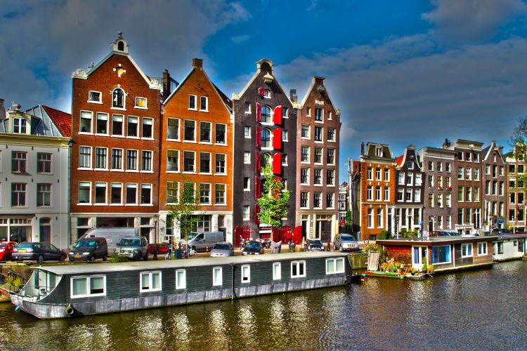 5 coole Bars und Clubs für eine Partynacht in Amsterdam